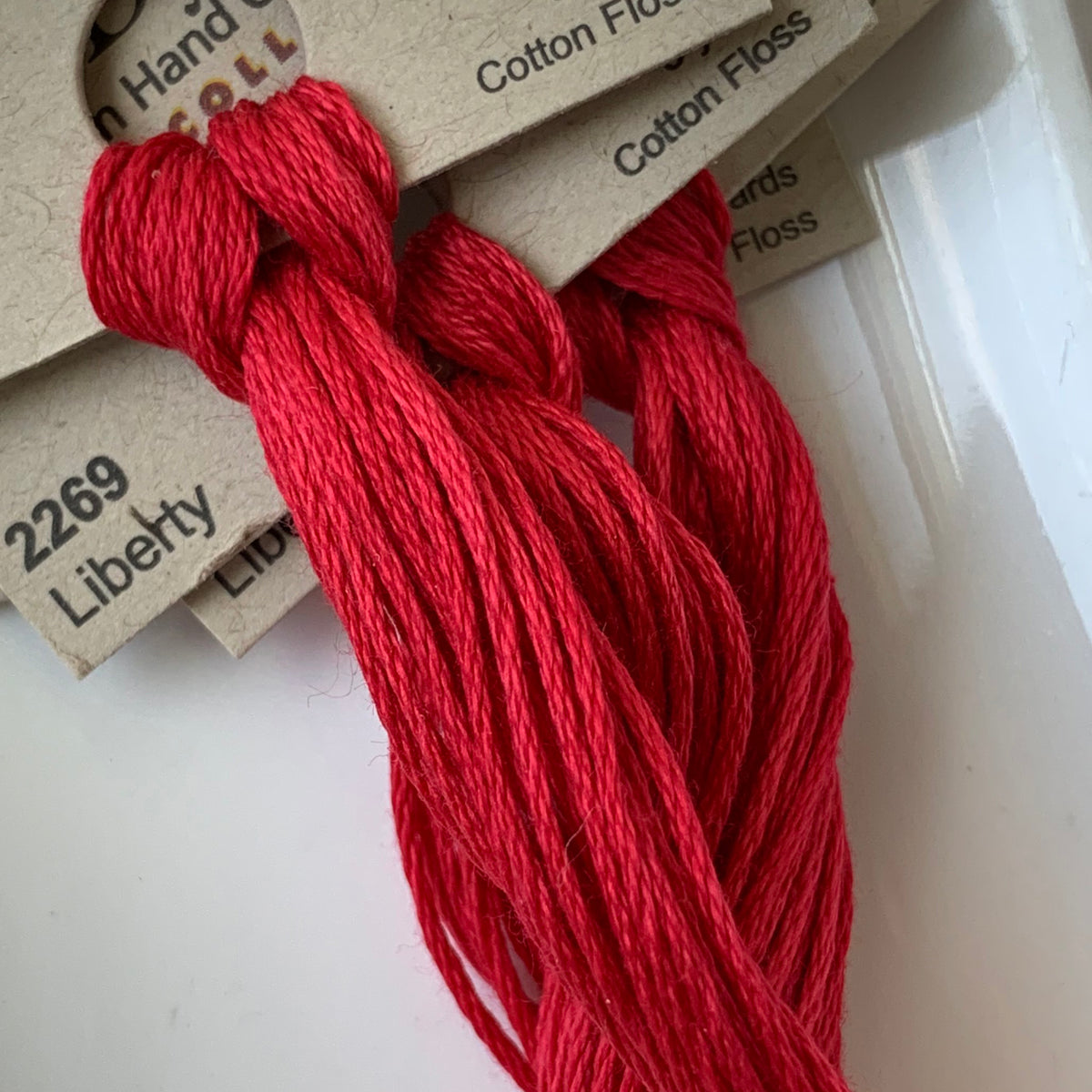 Wool-embroidery yarn DMC, red nuances