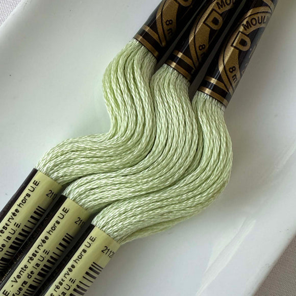 DMC Floss - 772 Very Light Yellow Green