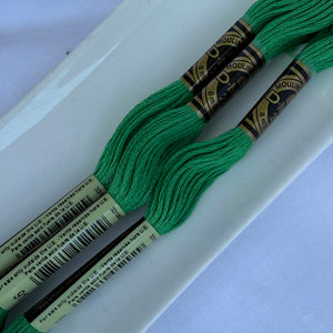 DMC Floss - 911 Emerald Green - Medium